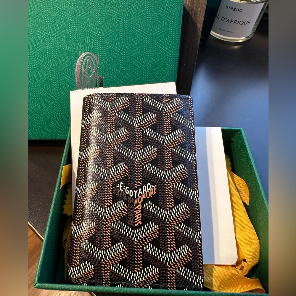 Goyard St. Pierre Excellent Condition with Original Tags/Packaging